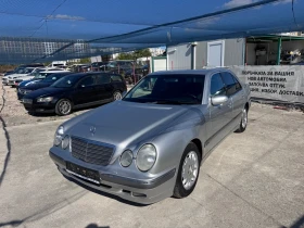Mercedes-Benz E 220 Sedan , снимка 1