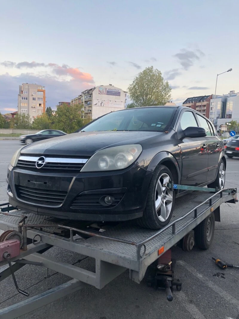 Opel Astra 1.9 cdti  6 ск., снимка 1 - Автомобили и джипове - 38344510