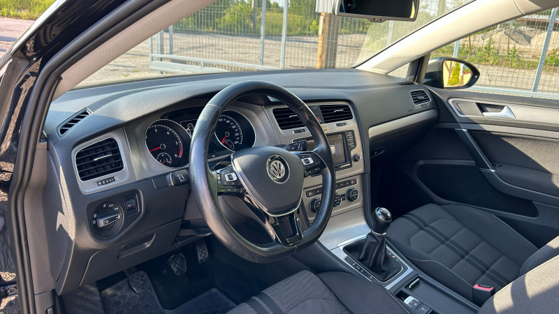 VW Golf 1.6TDI-R line-EURO 6, снимка 15 - Автомобили и джипове - 45934796