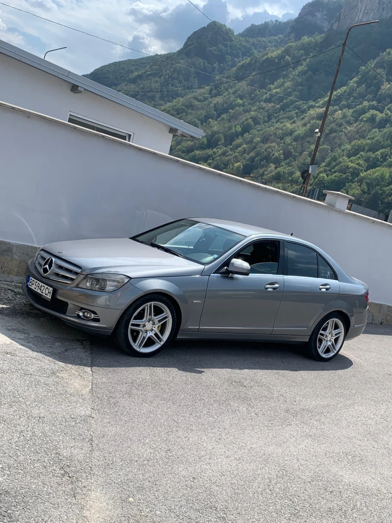 Mercedes-Benz C 220, снимка 4 - Автомобили и джипове - 47529309