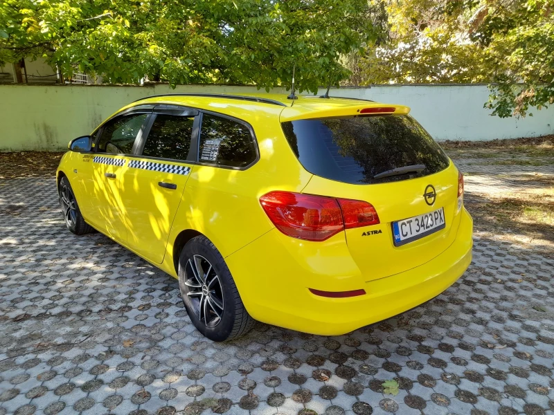 Opel Astra, снимка 5 - Автомобили и джипове - 47671002