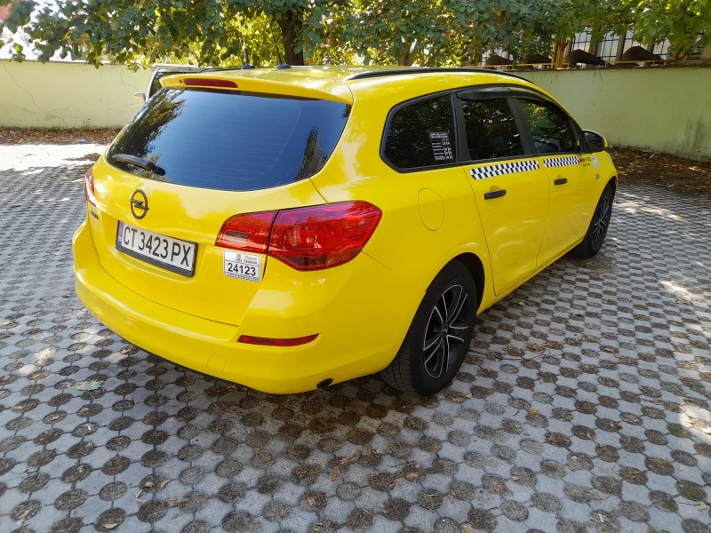 Opel Astra, снимка 6 - Автомобили и джипове - 47671002