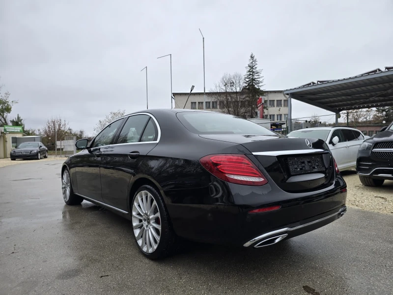 Mercedes-Benz E 220 4MATIC - 9G Tronic - Head Up, снимка 5 - Автомобили и джипове - 47958944