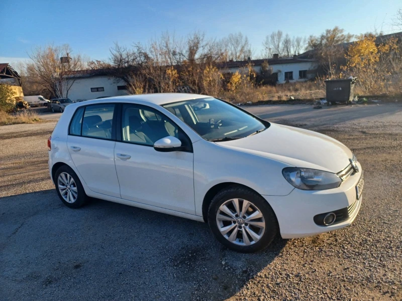 VW Golf 1.6 TDI, снимка 2 - Автомобили и джипове - 48123437