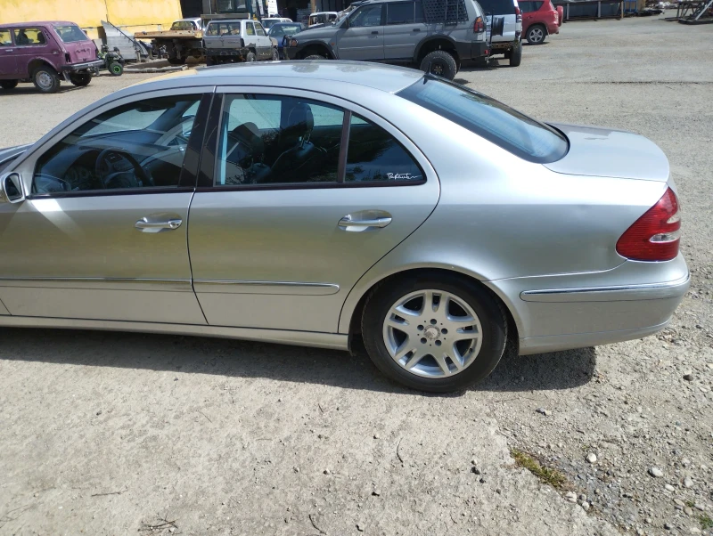 Mercedes-Benz E 320 320cdi w211 Avangart, снимка 4 - Автомобили и джипове - 50699934