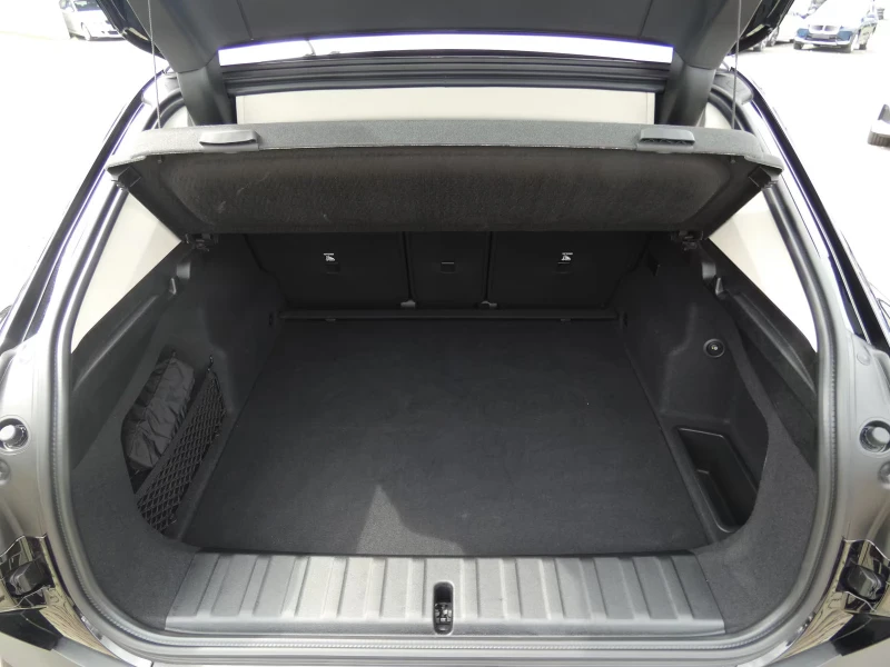 BMW iX2 eDrive20/204HP/NAVI/LED/CAM/CARPLAY/KLESS/251g, снимка 16 - Автомобили и джипове - 51569963