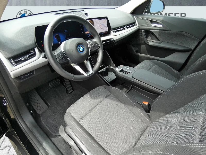 BMW iX2 eDrive20/204HP/NAVI/LED/CAM/CARPLAY/KLESS/251g, снимка 9 - Автомобили и джипове - 51569963
