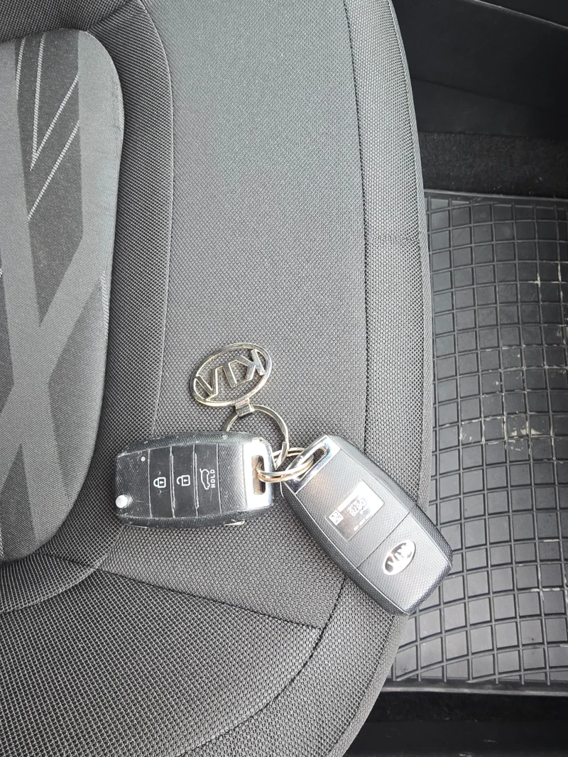 Kia Ceed, снимка 13 - Автомобили и джипове - 51964137