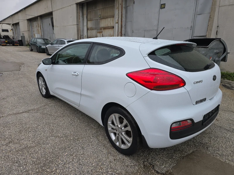 Kia Ceed, снимка 4 - Автомобили и джипове - 51964137