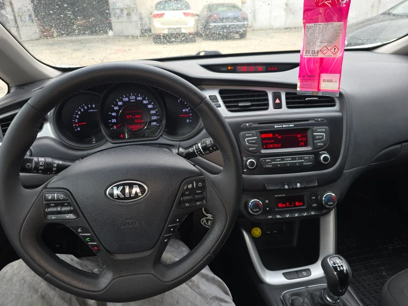 Kia Ceed, снимка 7 - Автомобили и джипове - 51964137