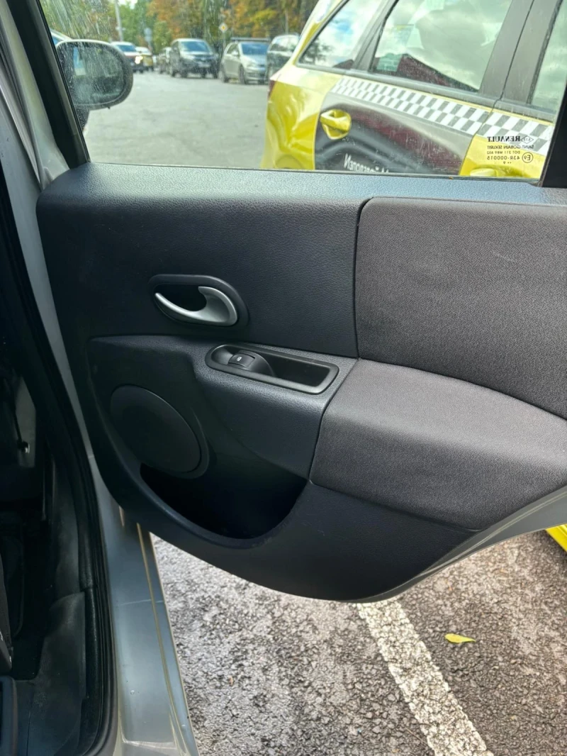 Renault Modus 1.6, снимка 7 - Автомобили и джипове - 52087461