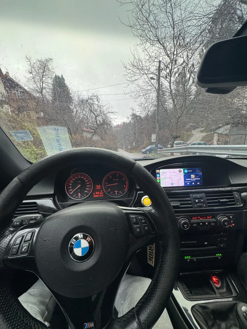 BMW 330, снимка 8 - Автомобили и джипове - 52683272