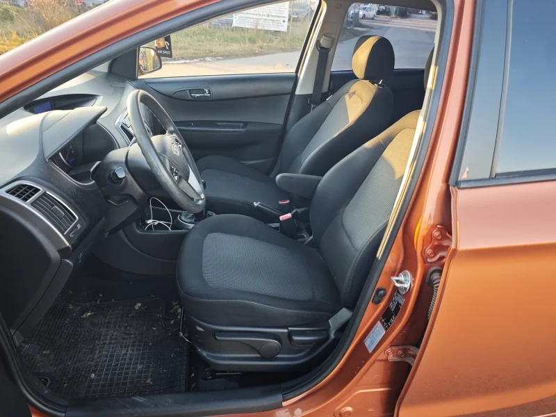 Hyundai I20 1.2i, снимка 8 - Автомобили и джипове - 52943252