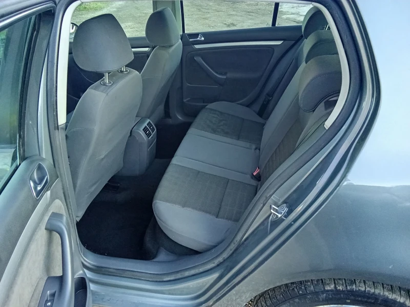 VW Golf 1.9TDI-105k.c., снимка 8 - Автомобили и джипове - 53140194