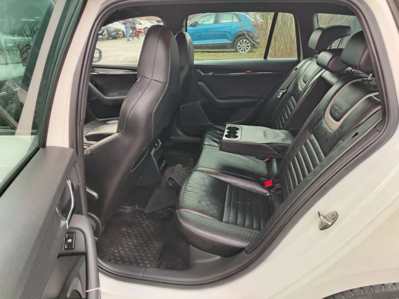 Skoda Octavia 2.0TDI/VRS/184HP/АВТОМАТИК/, снимка 10 - Автомобили и джипове - 53208078