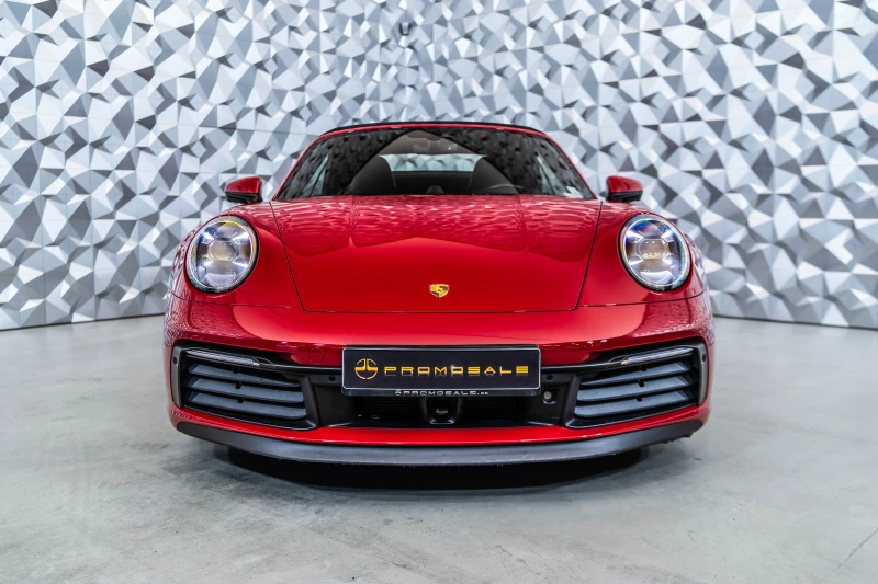Porsche 911 Carrera 4S * Akrapovic* Sportchrono* 360, снимка 2 - Автомобили и джипове - 53274280