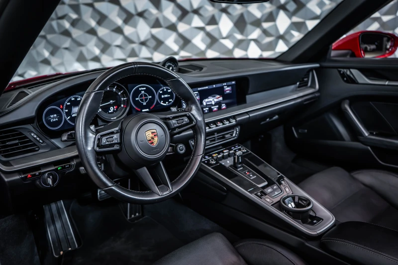 Porsche 911 Carrera 4S * Akrapovic* Sportchrono* 360, снимка 8 - Автомобили и джипове - 53274280