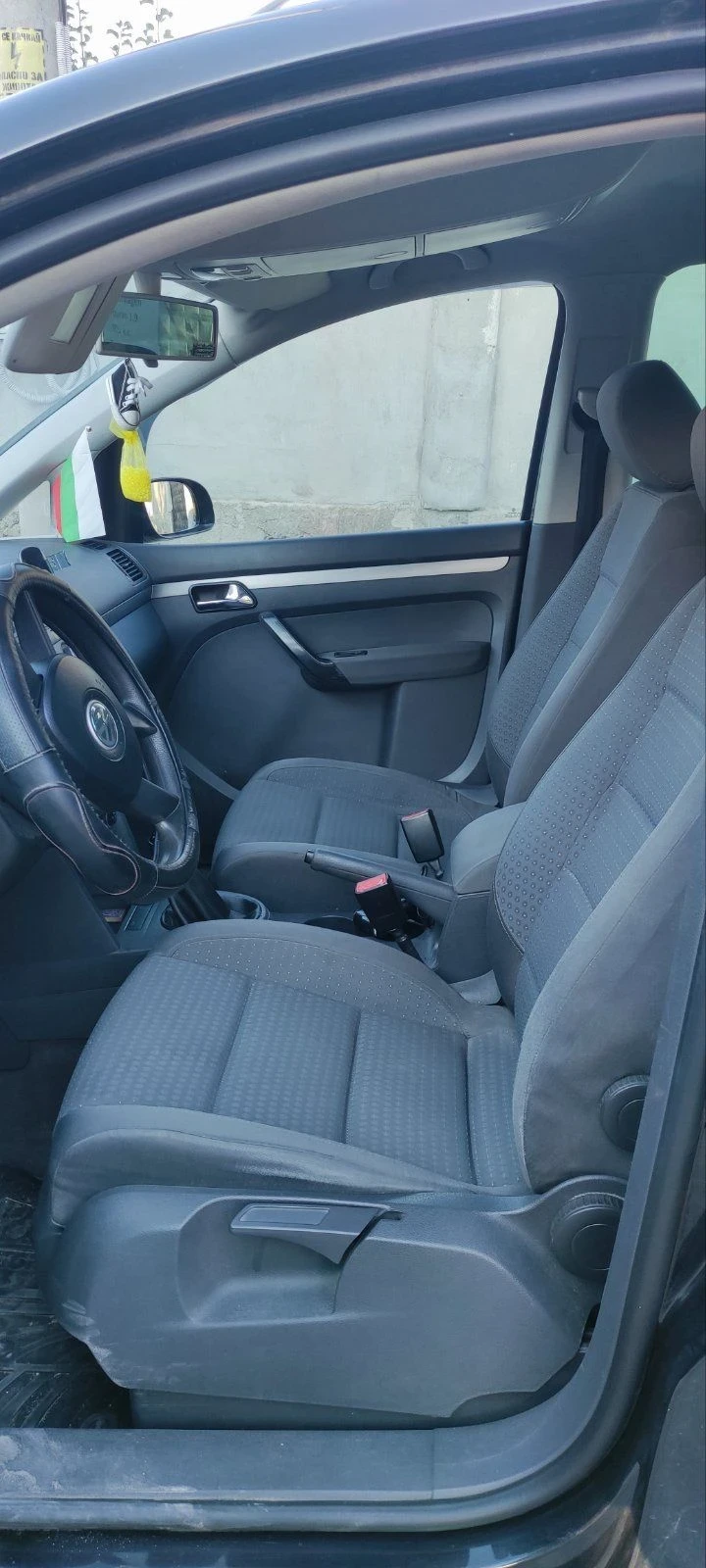 VW Touran 1.9 tdi, снимка 8 - Автомобили и джипове - 55579175