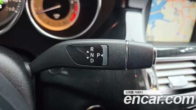 Mercedes-Benz CLS 350 BlueEFFICIENCY / SUNROOF / LEATHER SEATS / HEATED , снимка 11 - Автомобили и джипове - 56067584