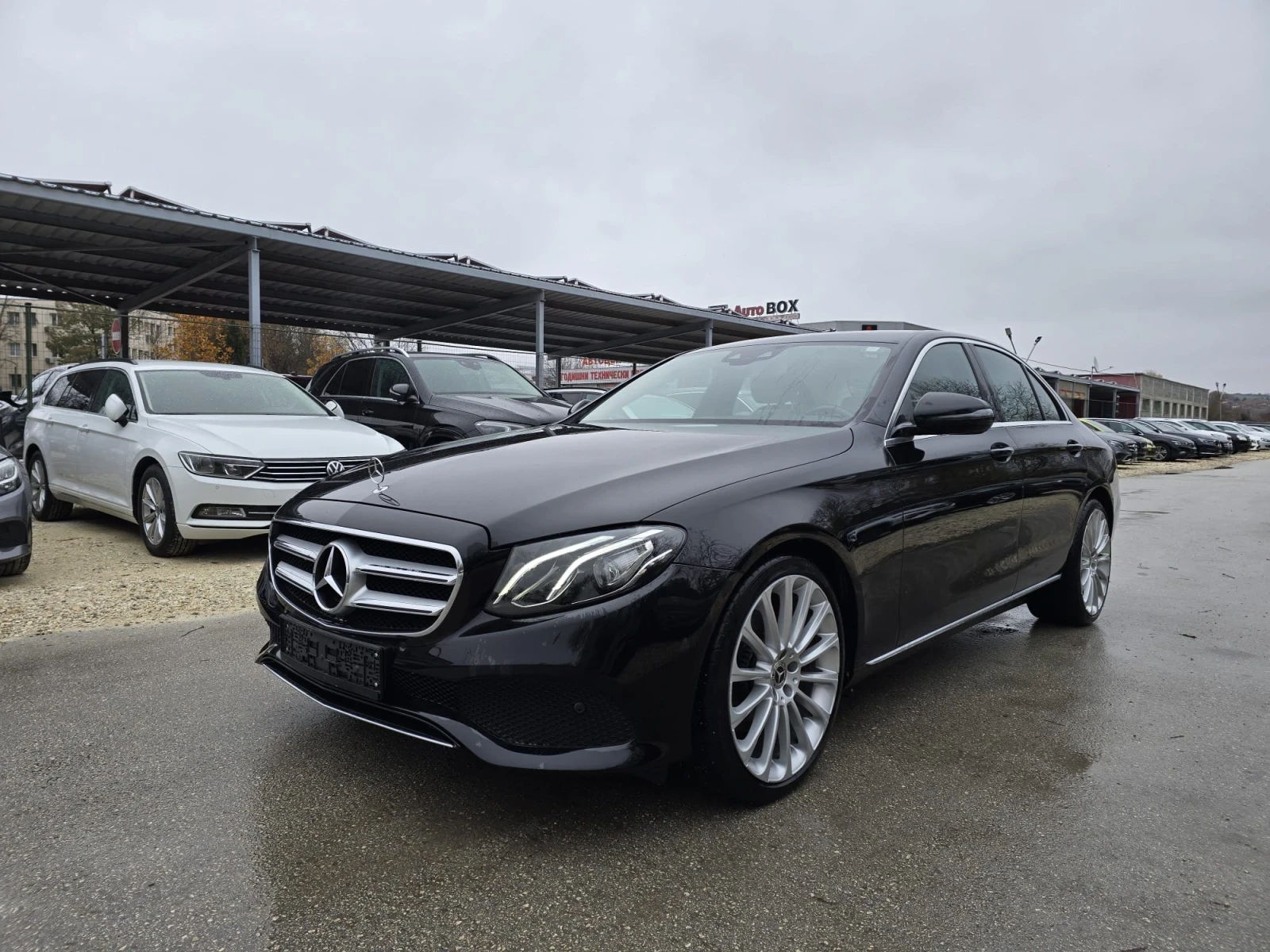 Mercedes-Benz E 220 4MATIC - 9G Tronic - Head Up - [1] 