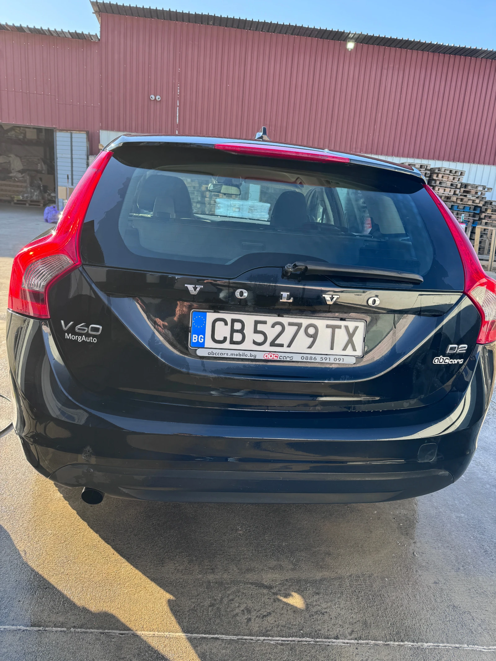 Volvo V60 D2 - изображение 2