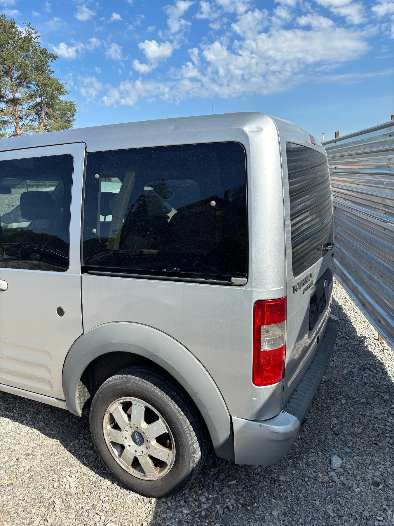 Ford Connect Пътнически GLX - изображение 7
