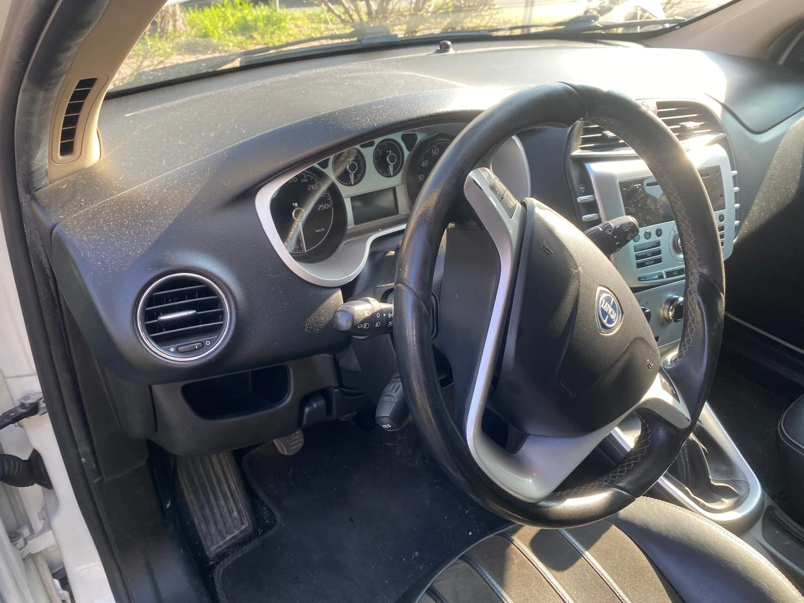 Lancia Delta 1.4T-120кс ГАЗ-2010г. Панорама, Кожа - изображение 6