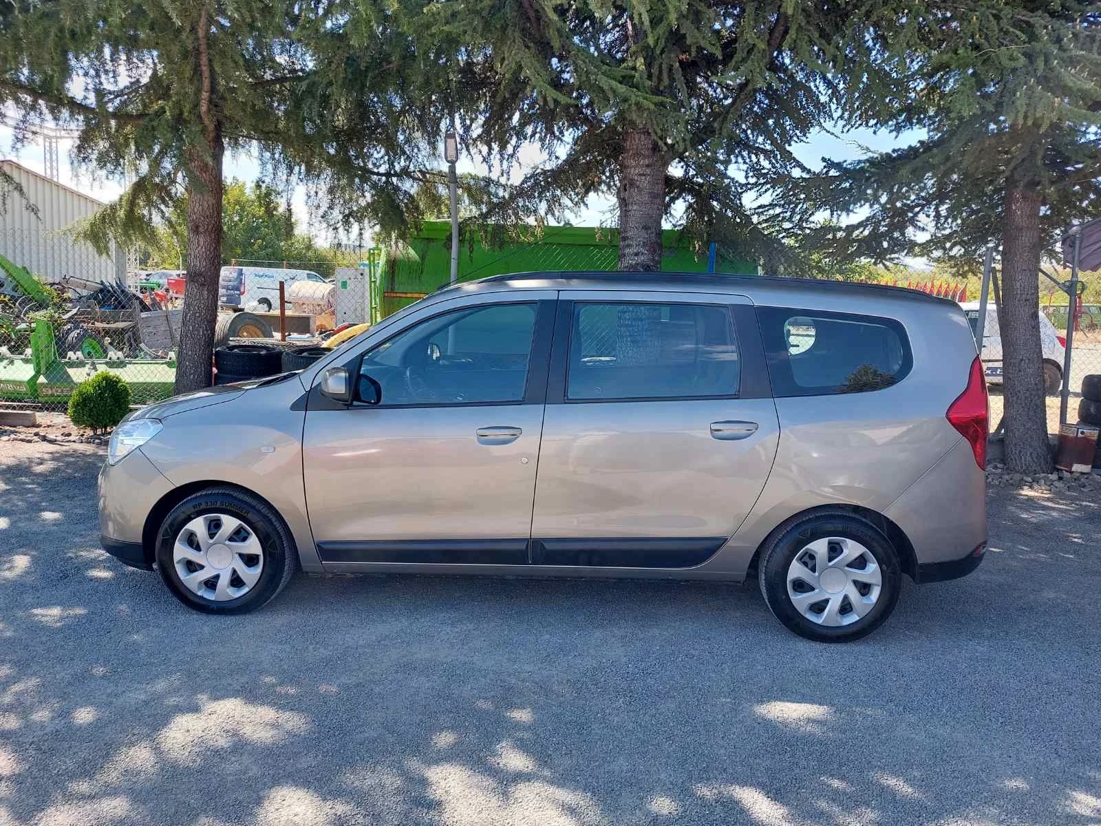 Dacia Lodgy 1.6i - изображение 9