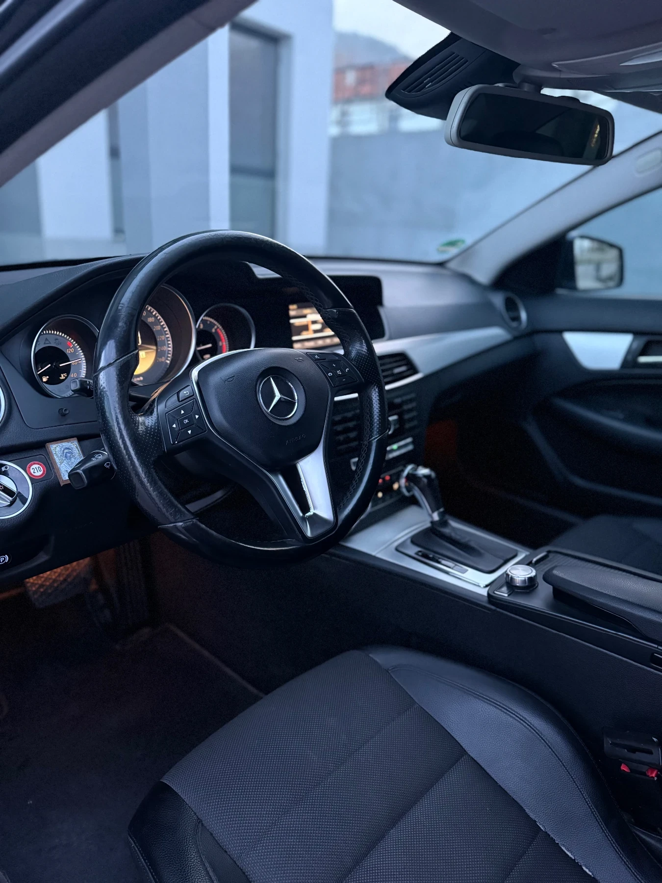 Mercedes-Benz C 220 FACE/+ КАСКО/ ОТЛИЧЕН  - изображение 10