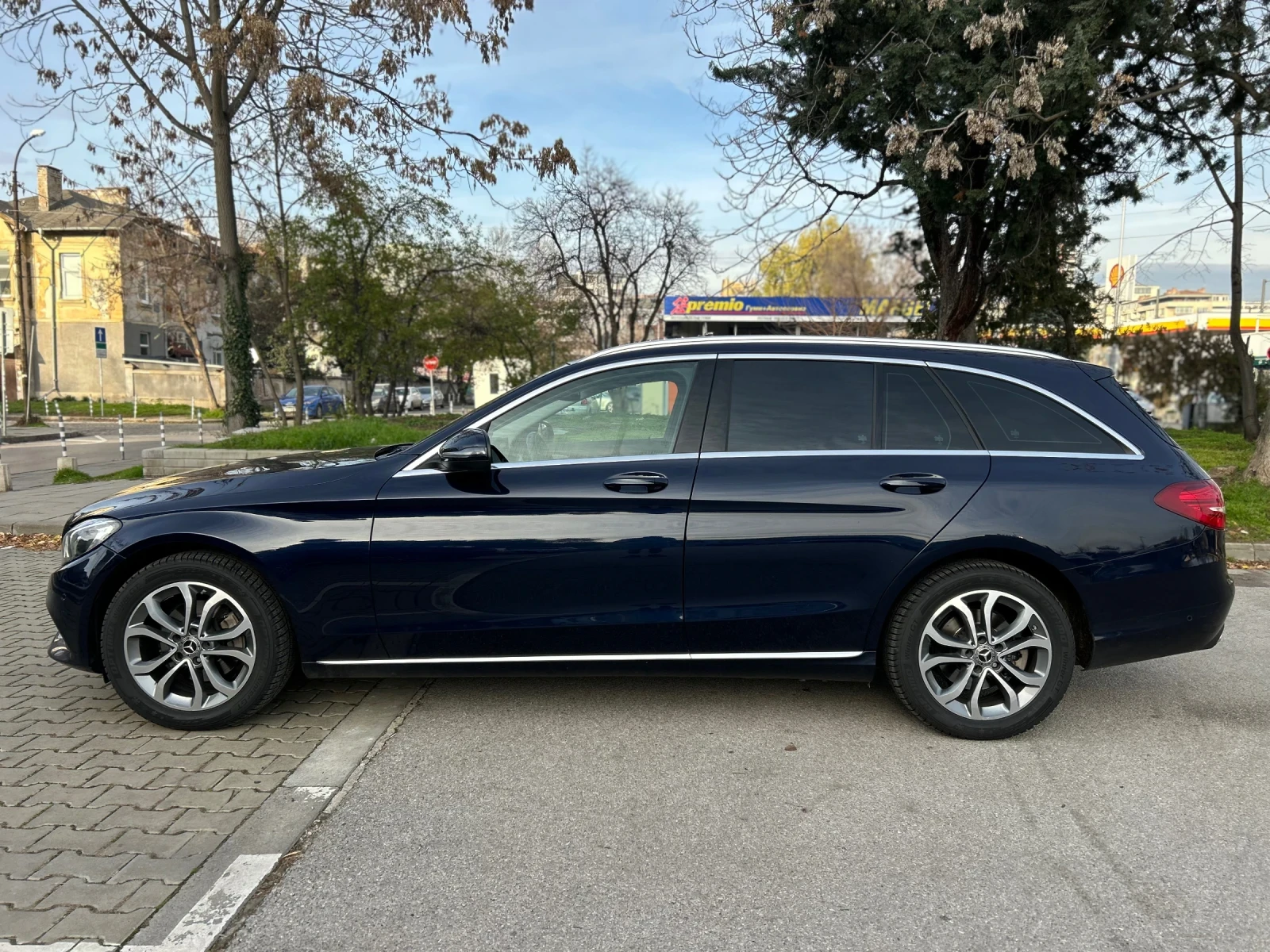 Mercedes-Benz C 200 * Реални КМ * Сервизна История в Мерцедес Германия - изображение 3