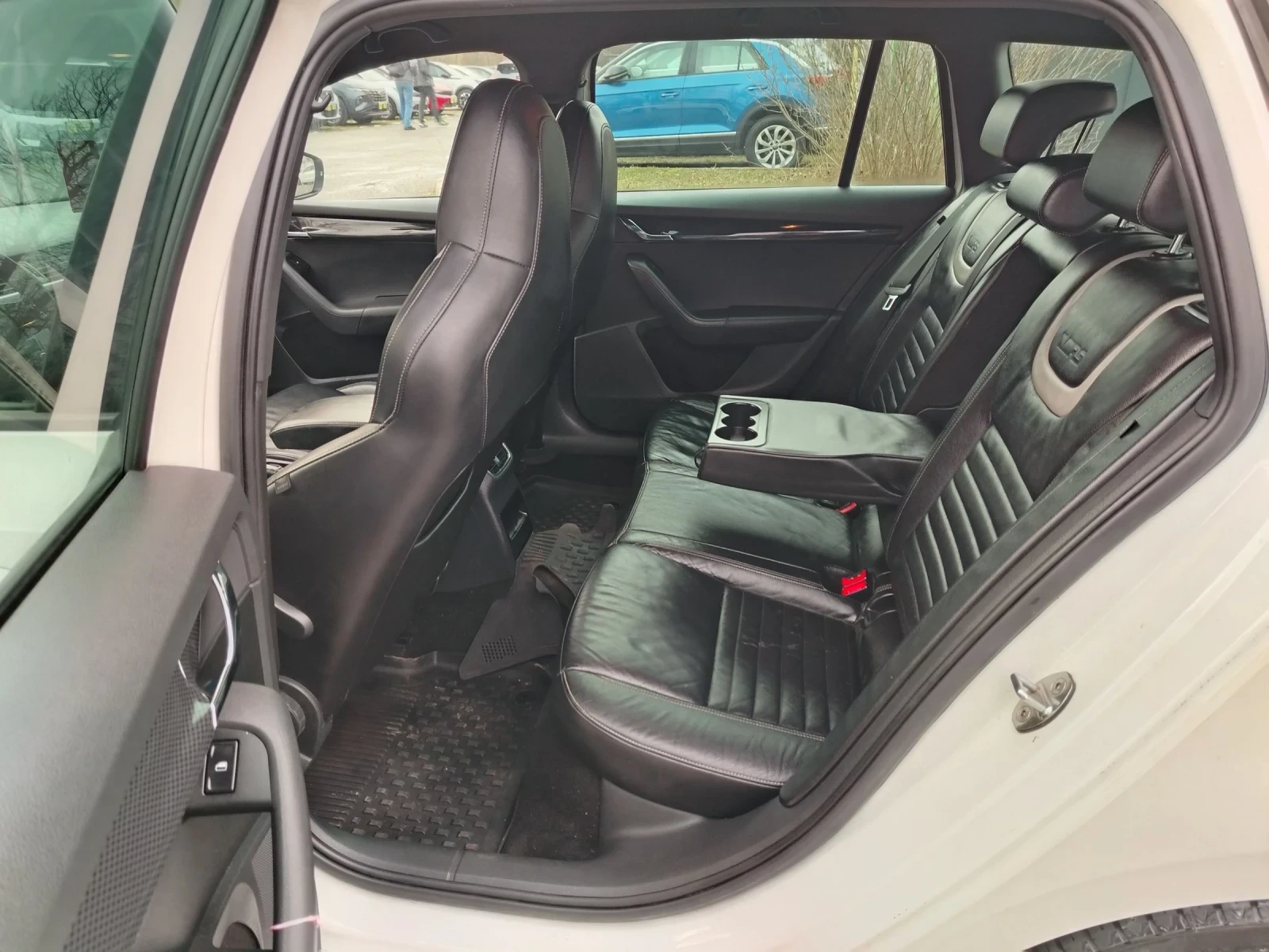 Skoda Octavia 2.0TDI/VRS/184HP/АВТОМАТИК/ - изображение 10