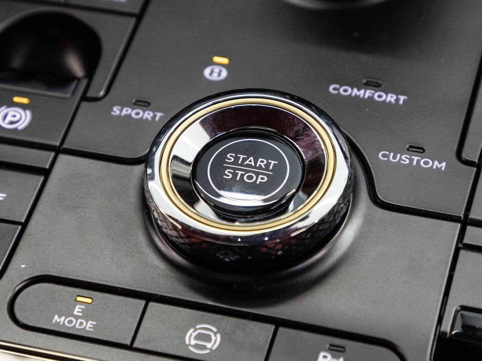 Bentley Flying Spur SPEED V8 HYBRID/CARBON/NAIM/BLACKLINE/TV/ | Mobile.bg � ����������� 12