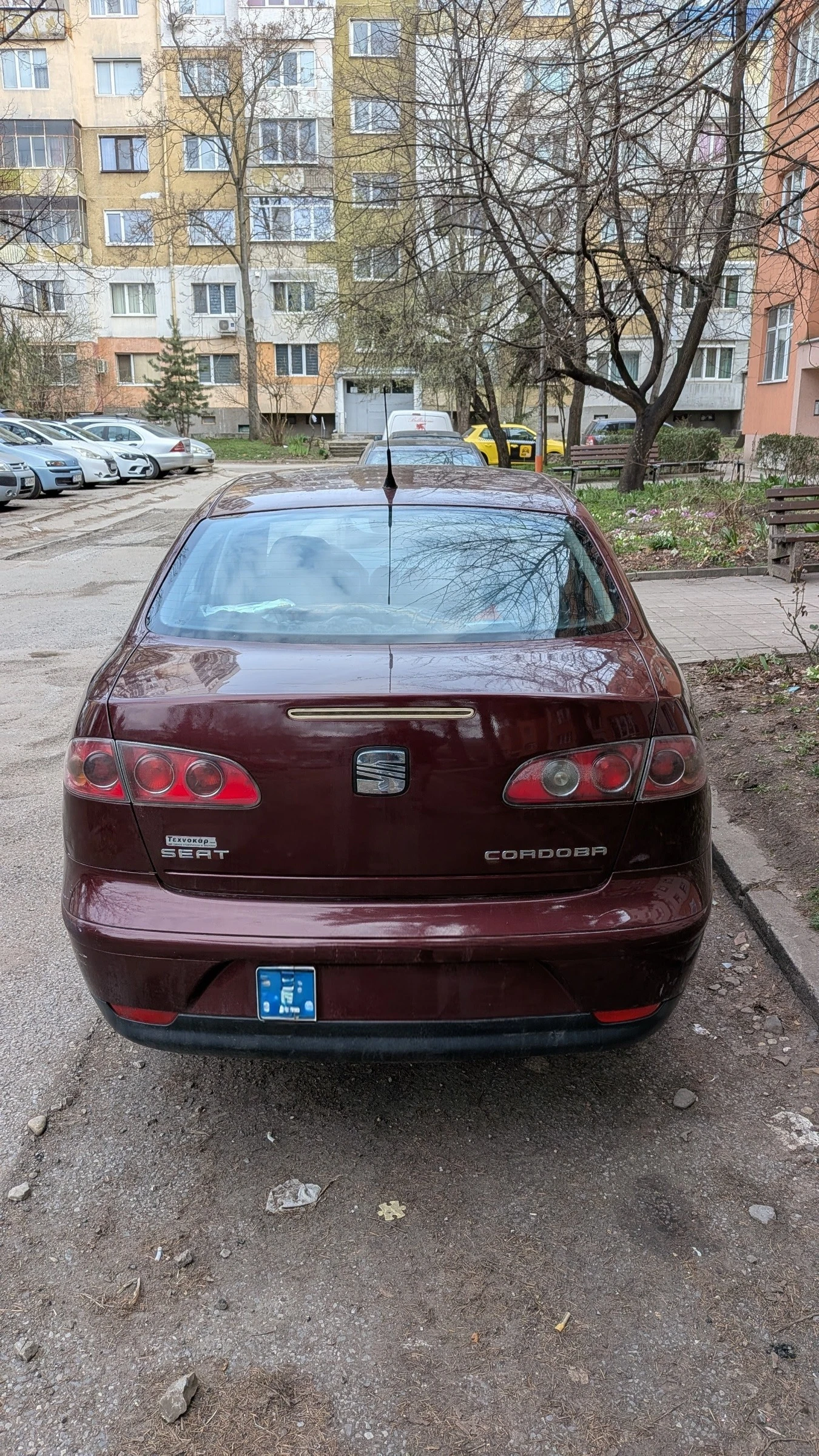 Seat Cordoba, снимка 5 - Автомобили и джипове - 53926227