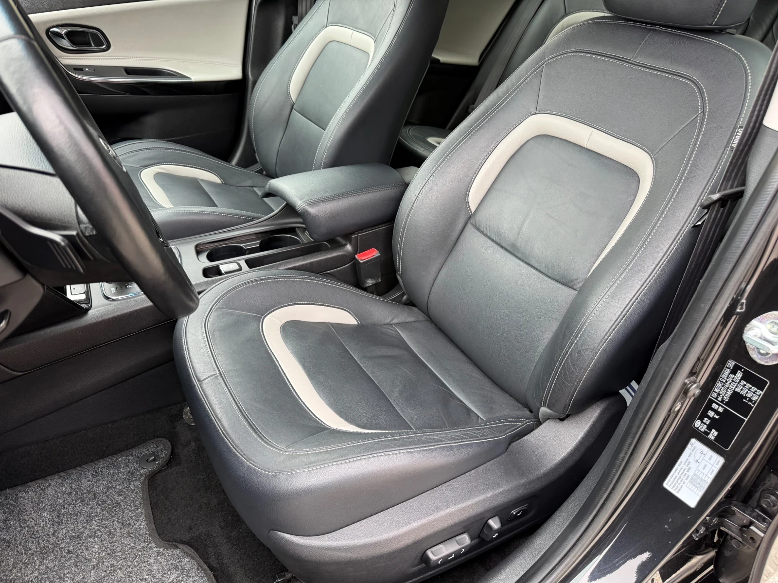 Kia Ceed 1.6i AUTOMATIC, снимка 9 - Автомобили и джипове - 54058120