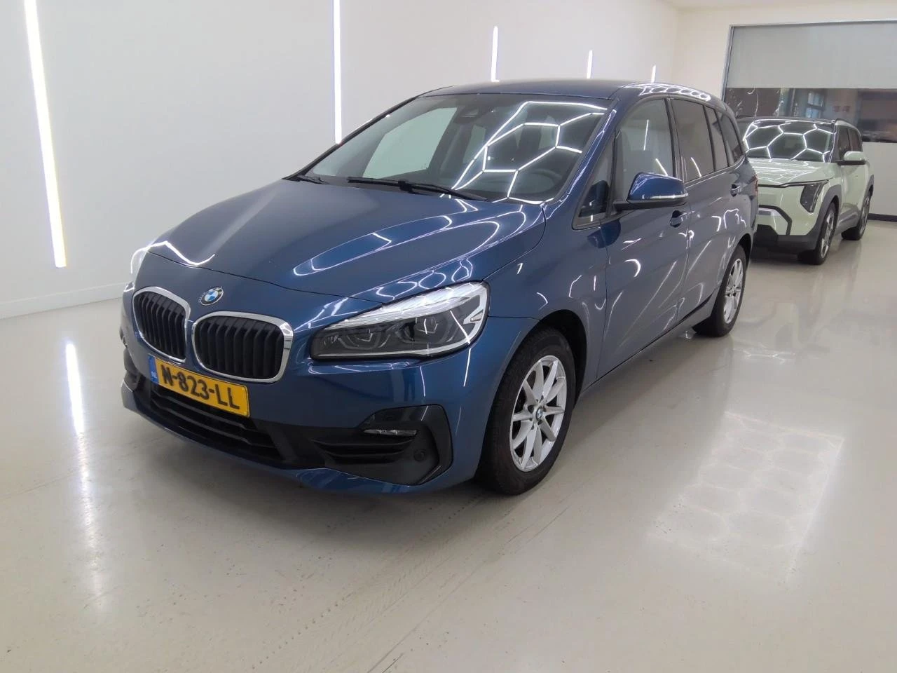 BMW 2 Gran Tourer 218i Business, снимка 2 - Автомобили и джипове - 54066344