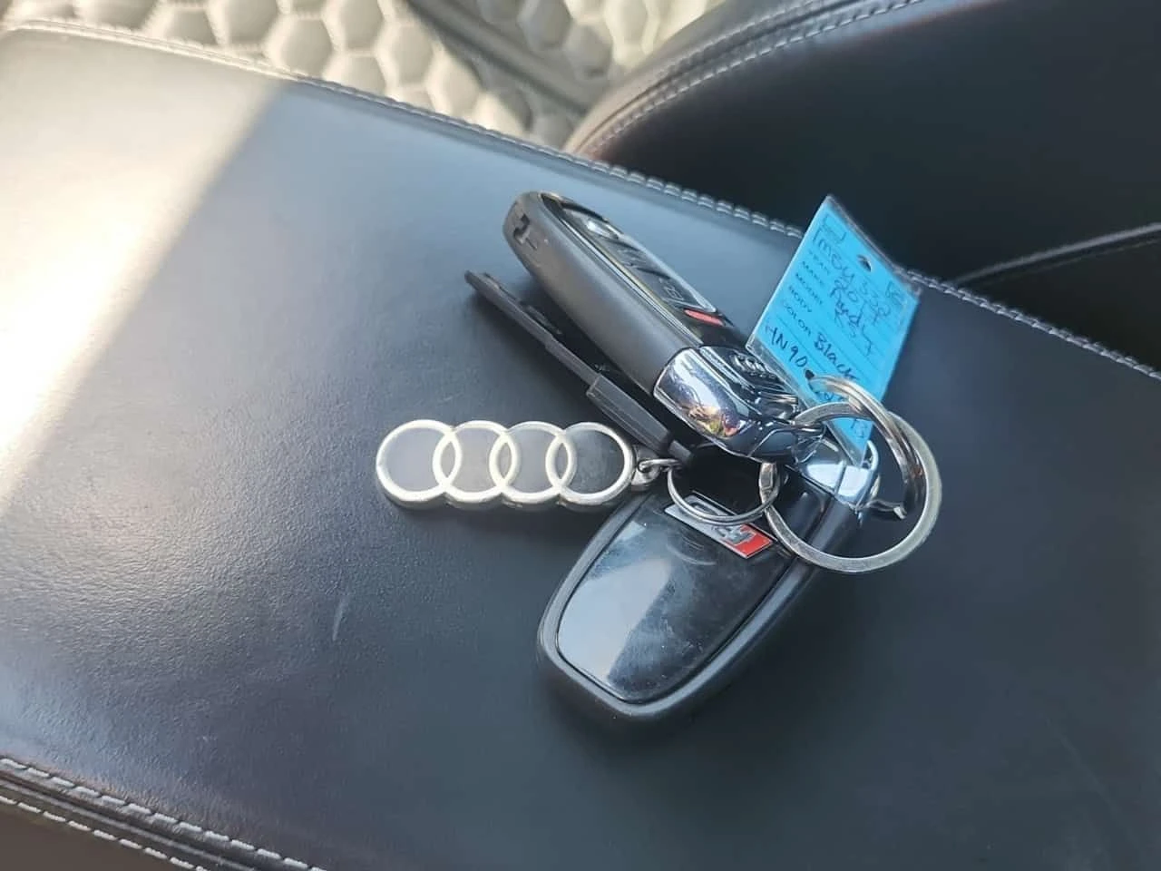 Audi Rs7 * PERFORMANCE * 2 КЛЮЧА * БЕЗ ИНЦИДЕНТИ * , снимка 6 - Автомобили и джипове - 54299711