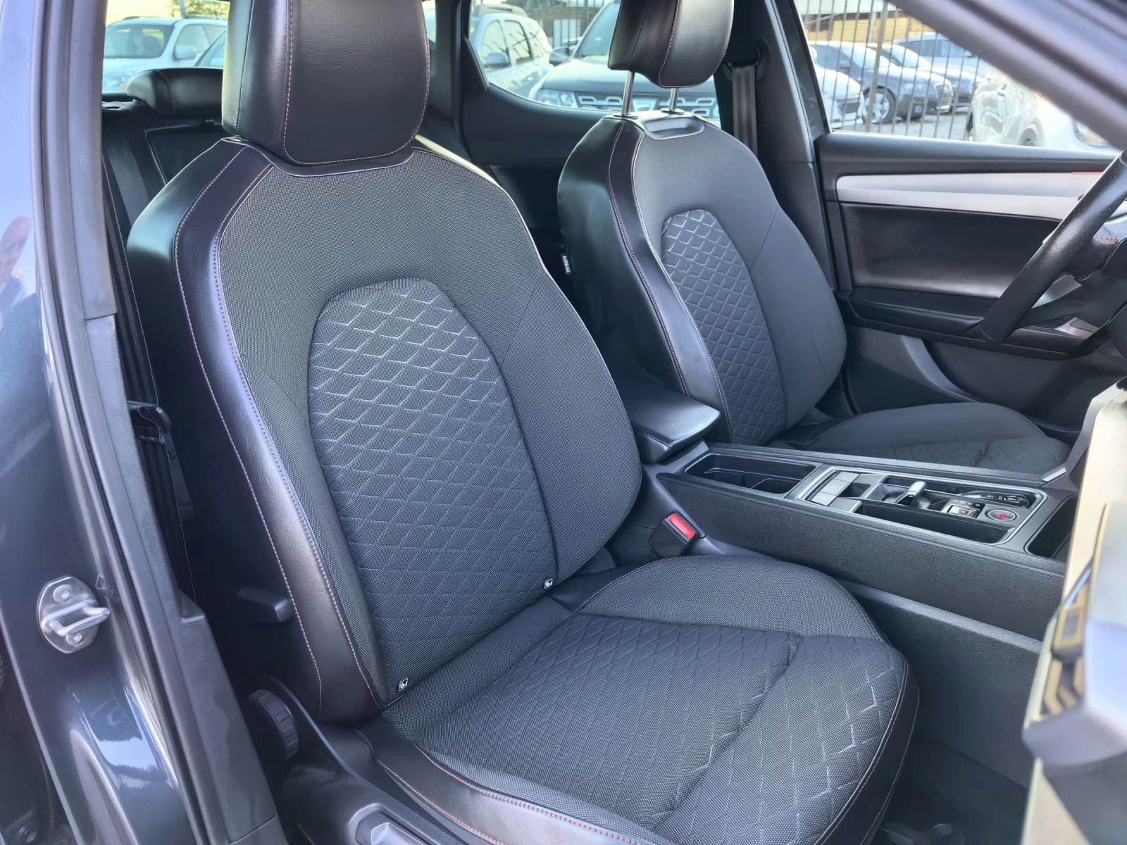 Seat Leon, снимка 12 - Автомобили и джипове - 54415491