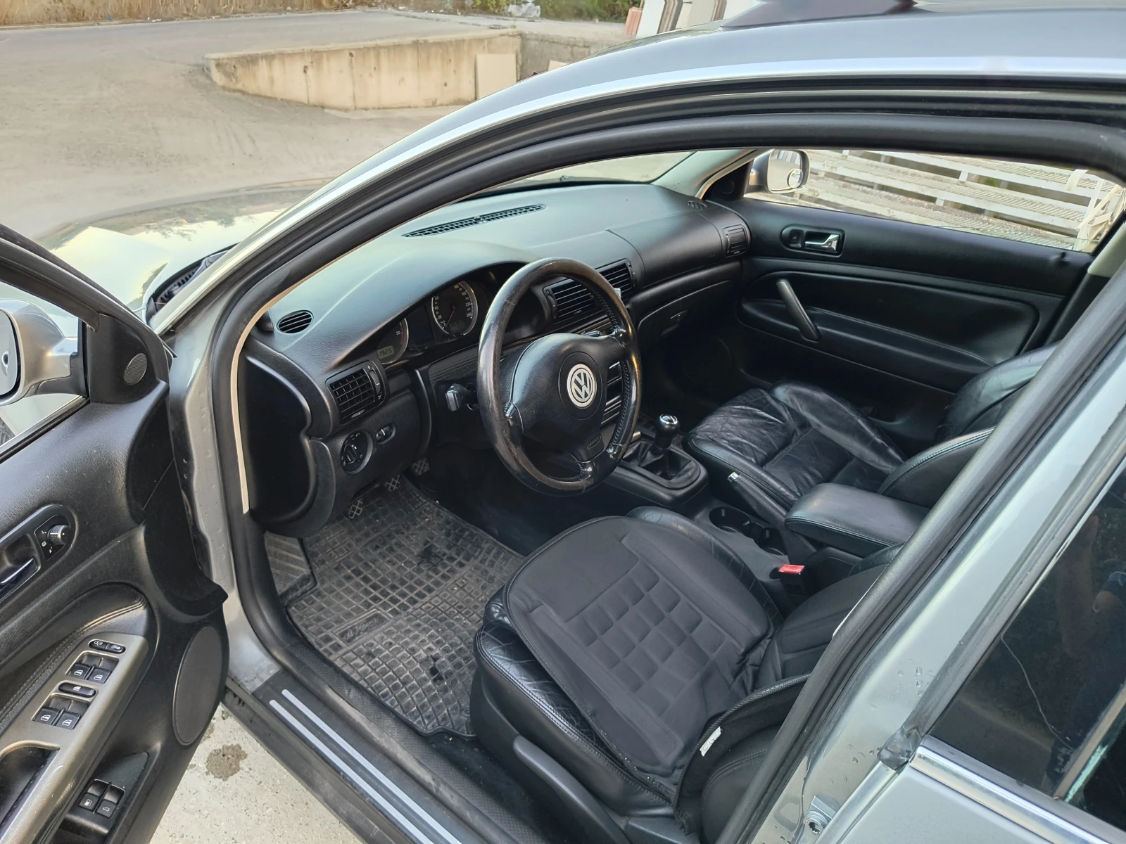 VW Passat, снимка 9 - Автомобили и джипове - 54600482
