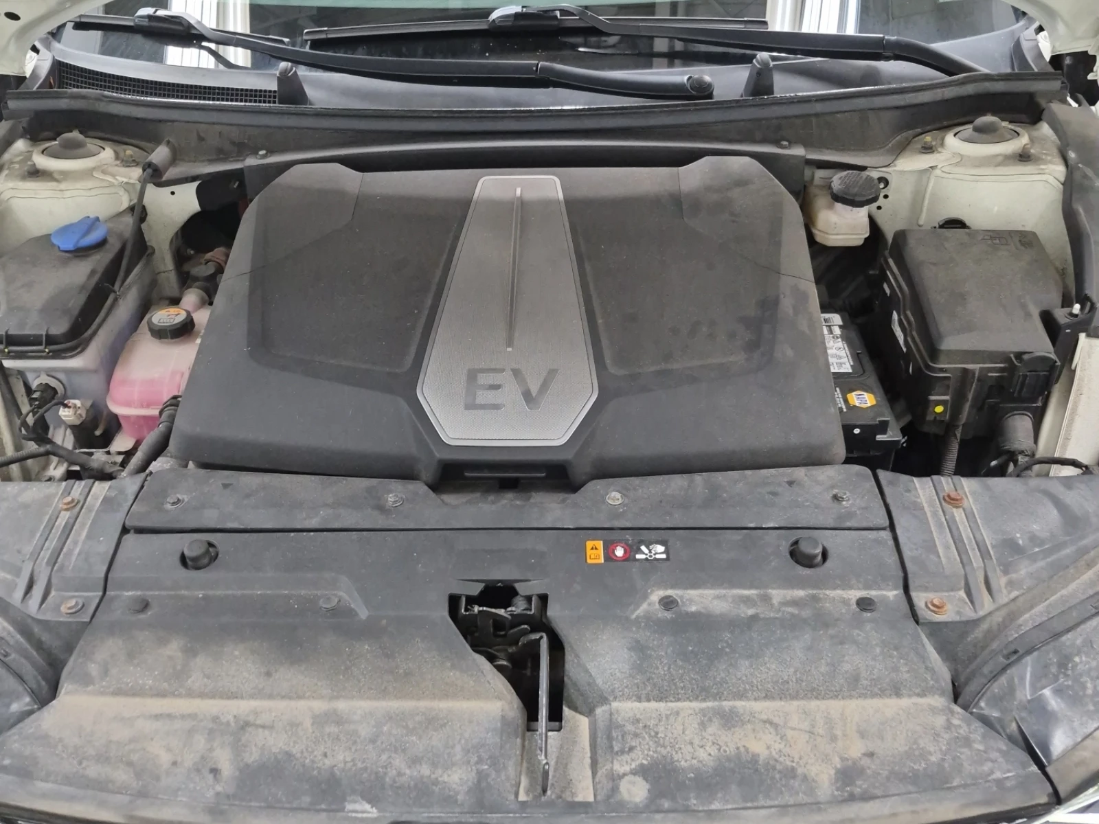 Kia EV6 LONG RANGE W/GT-LINE PKG 1, снимка 10 - Автомобили и джипове - 54724458