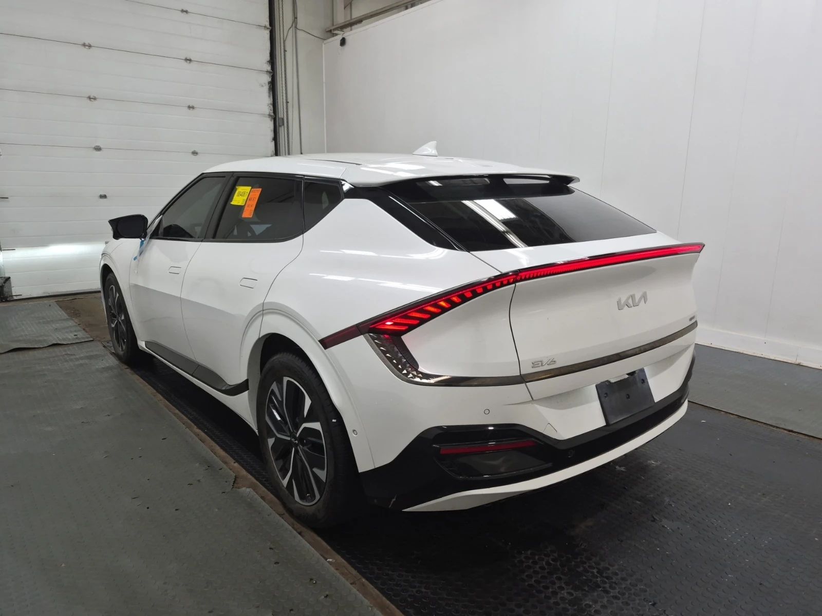 Kia EV6 LONG RANGE W/GT-LINE PKG 1, снимка 6 - Автомобили и джипове - 54724458