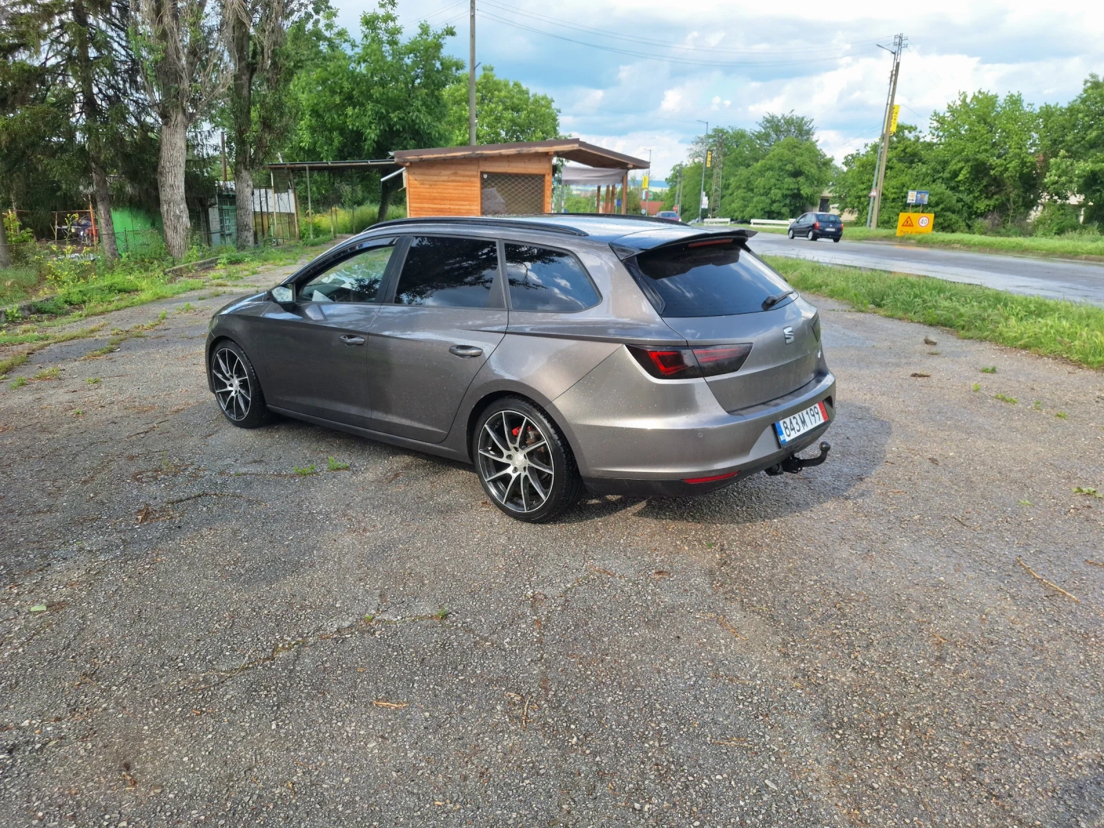 Seat Leon 1.6 tdi, снимка 3 - Автомобили и джипове - 54745308