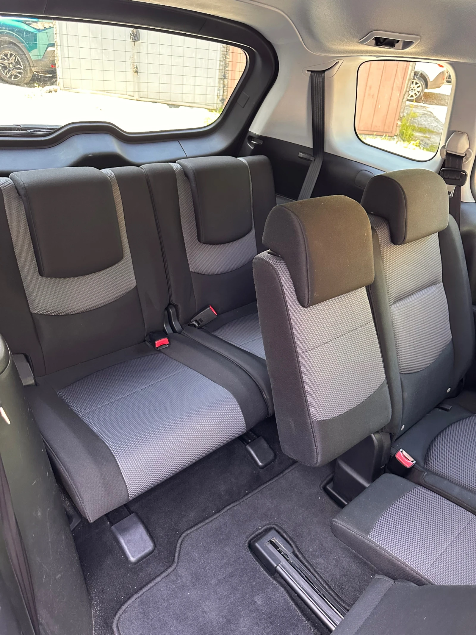 Mazda 5 2.0 diesel, снимка 14 - Автомобили и джипове - 55332199