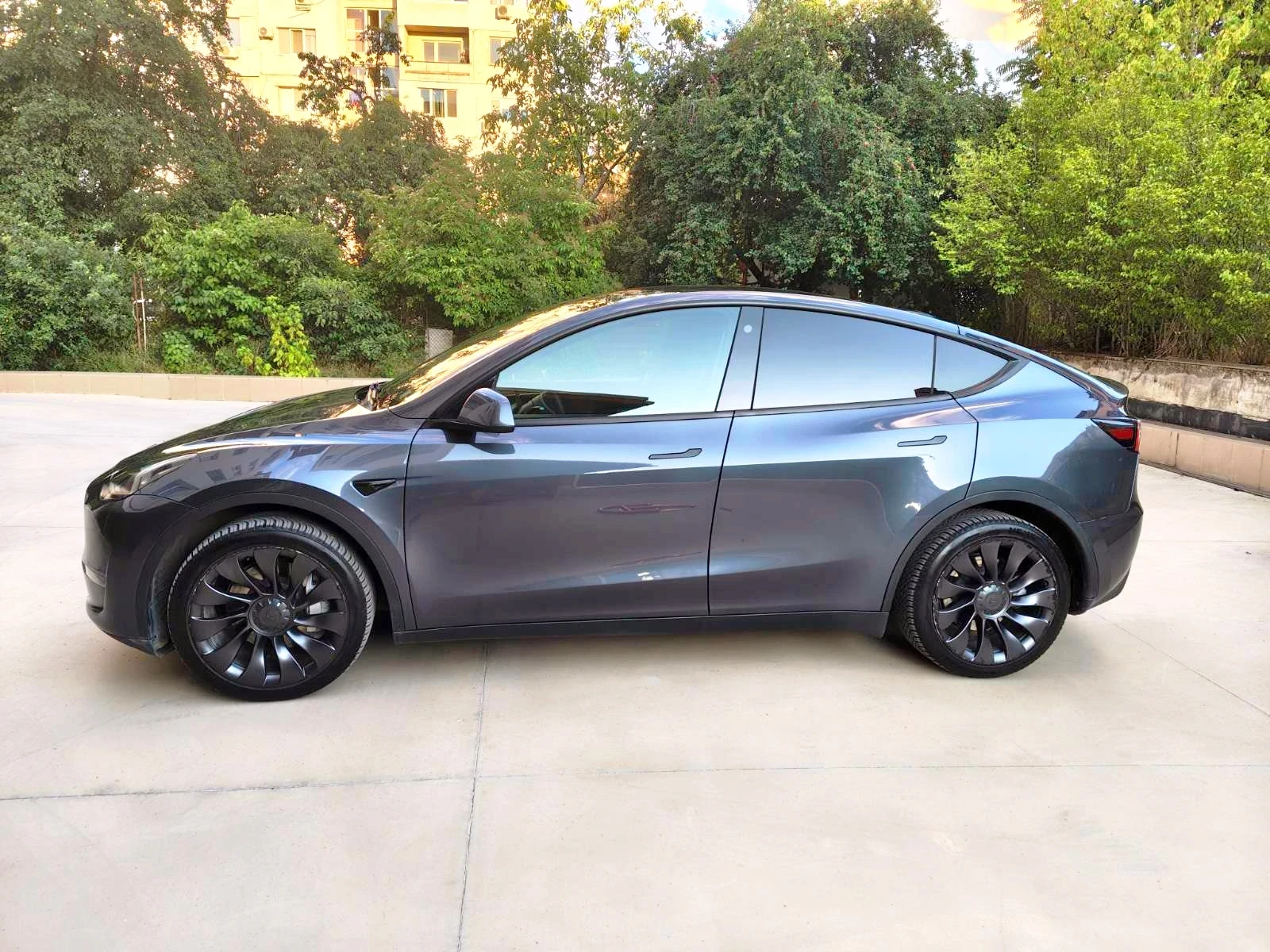 Tesla Model Y Long Range Dual Motor , снимка 2 - Автомобили и джипове - 55435145