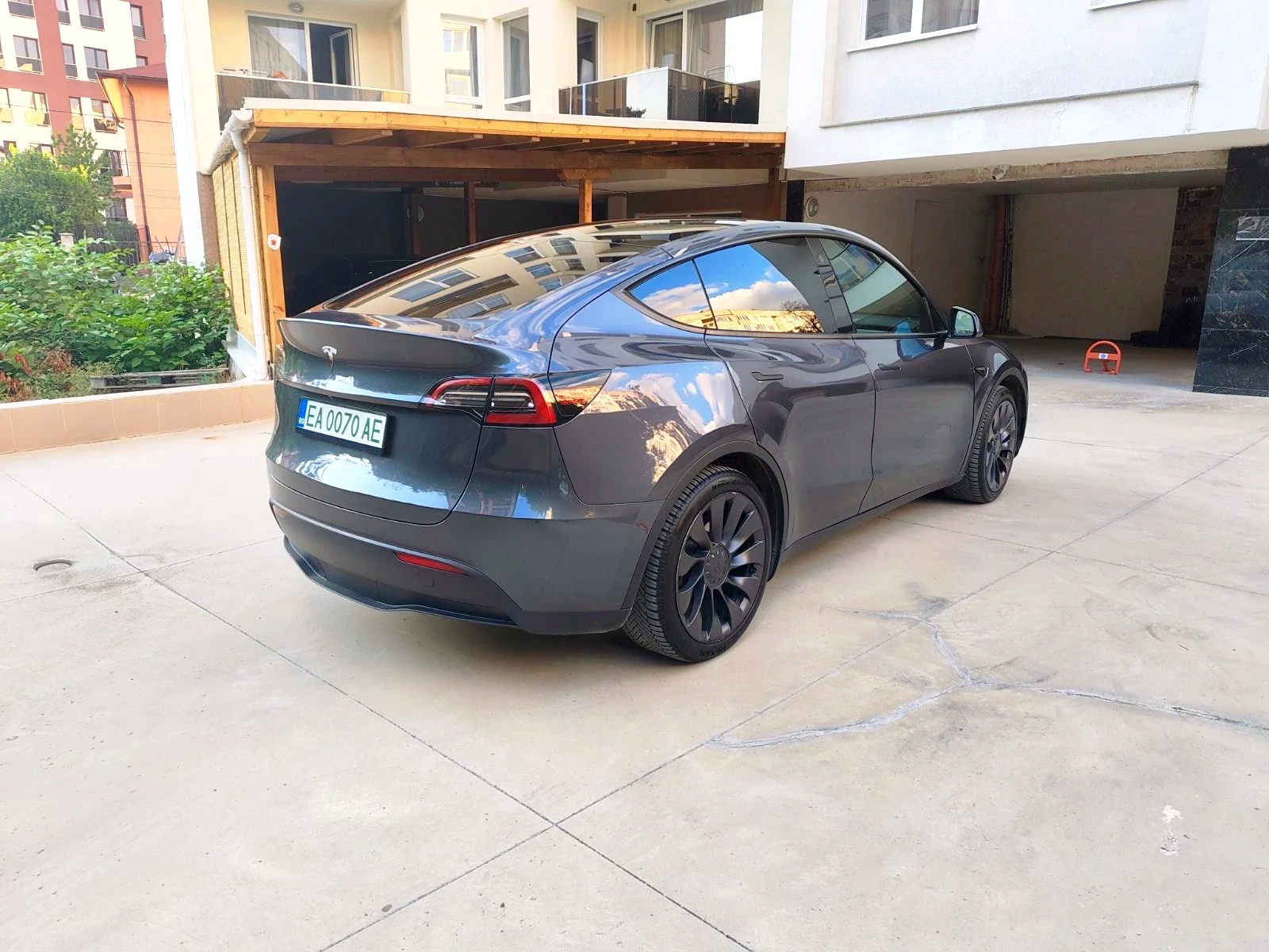 Tesla Model Y Long Range Dual Motor , снимка 5 - Автомобили и джипове - 55435145