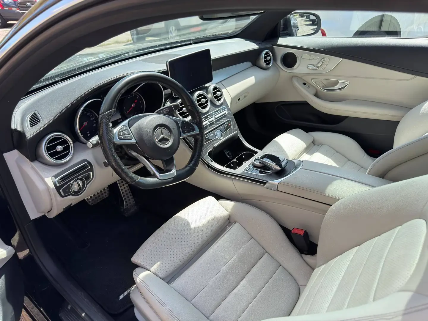 Mercedes-Benz C 300 AMG* LINE* 4MATIC* ПОДГРЕВ* КАМЕРА* КЕЙЛЕС* , снимка 7 - Автомобили и джипове - 55462864