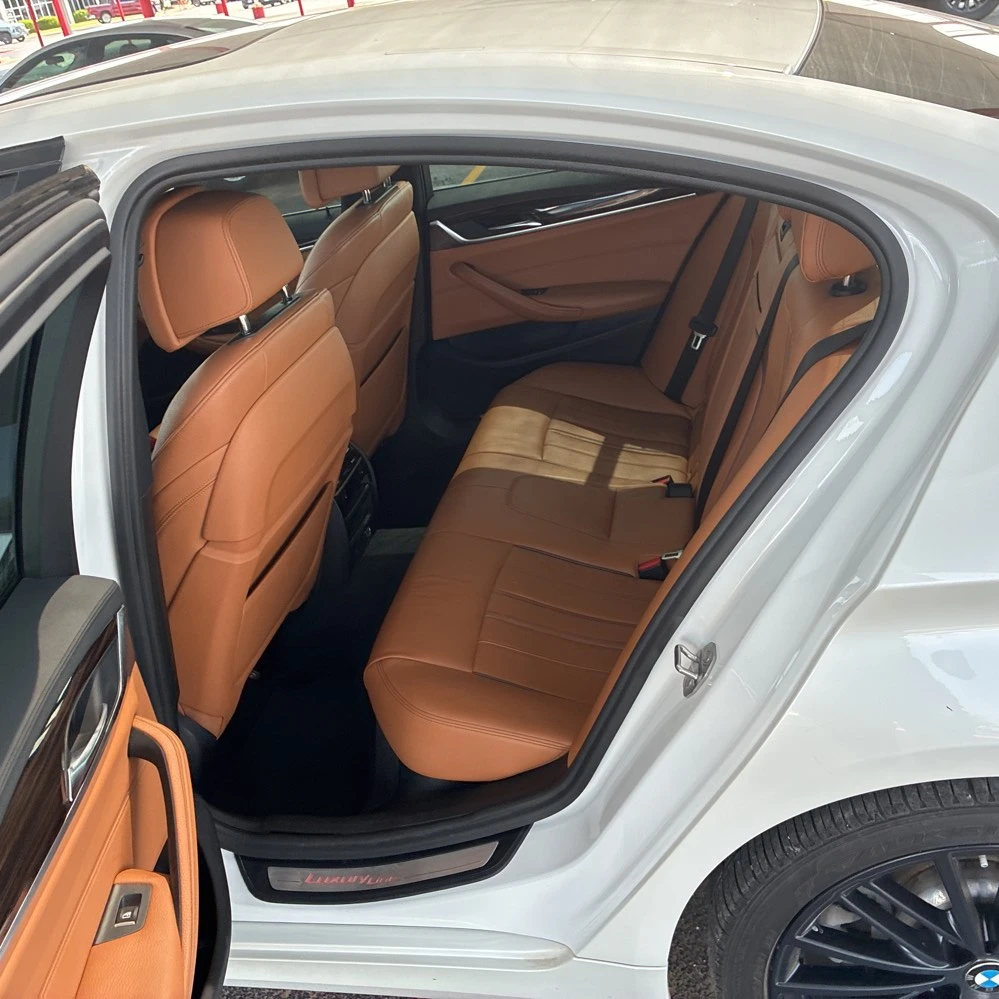 BMW 530 530Xdrive * Щета Градушка, снимка 12 - Автомобили и джипове - 55626259
