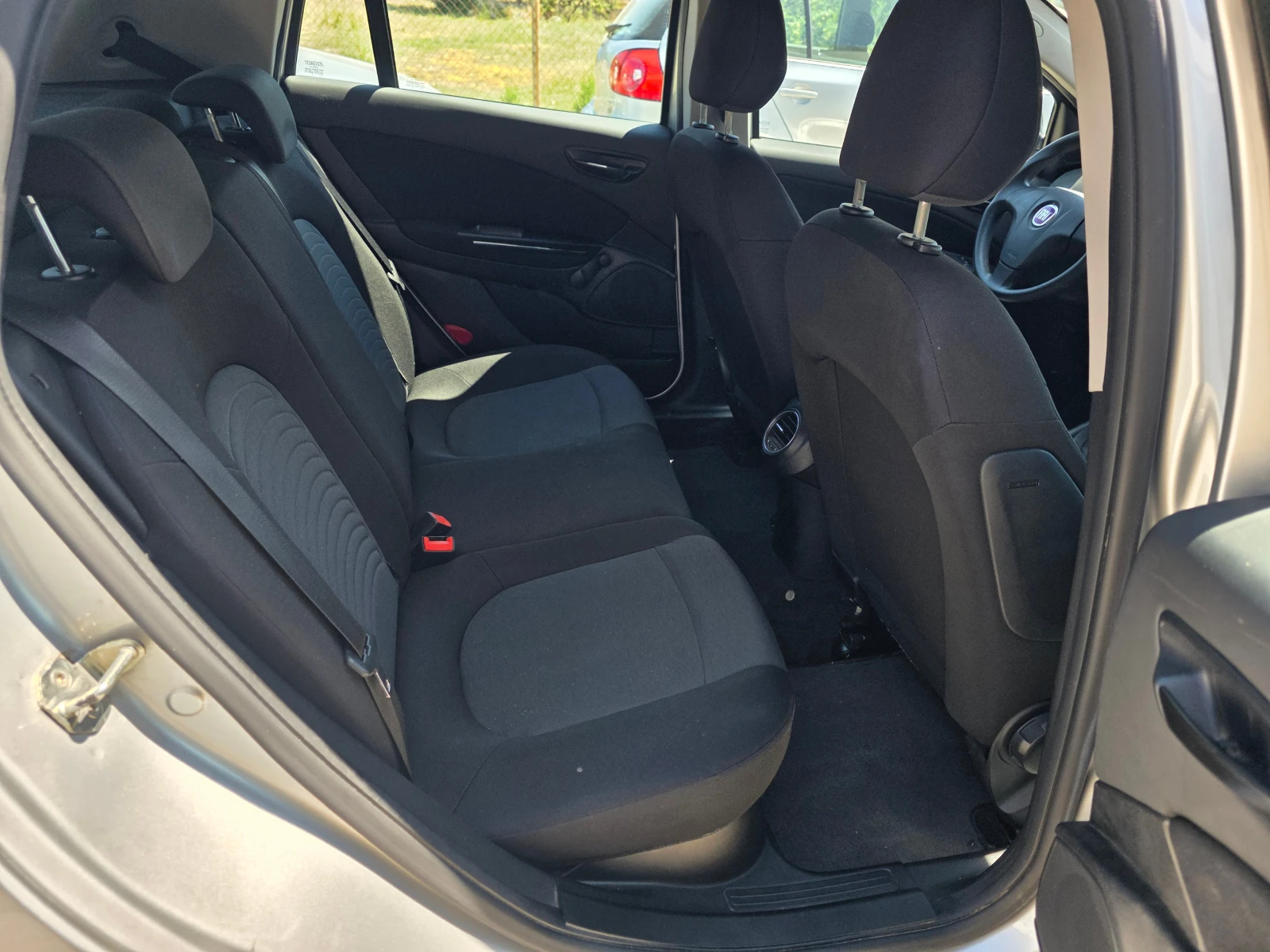 Fiat Bravo 1.4i 81000km! , снимка 11 - Автомобили и джипове - 55639948