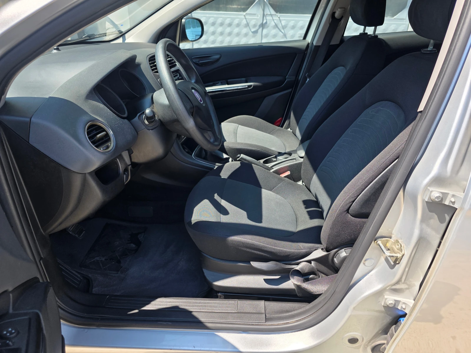 Fiat Bravo 1.4i 81000km! , снимка 13 - Автомобили и джипове - 55639948