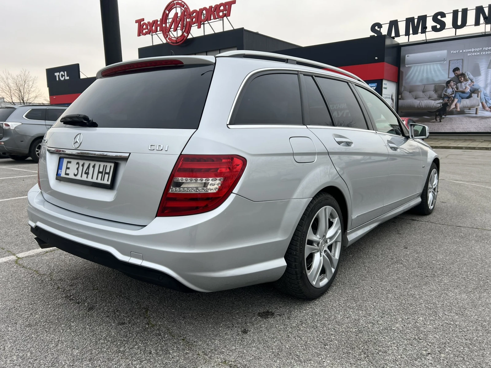 Mercedes-Benz C 220, снимка 4 - Автомобили и джипове - 55659654