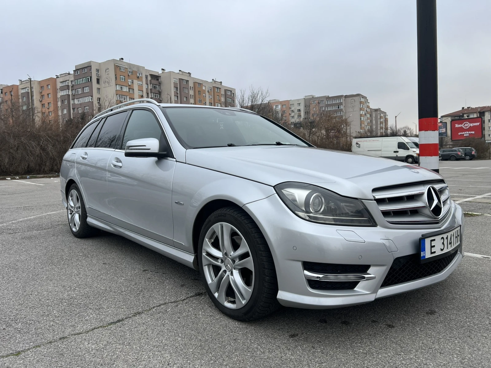 Mercedes-Benz C 220, снимка 2 - Автомобили и джипове - 55659654